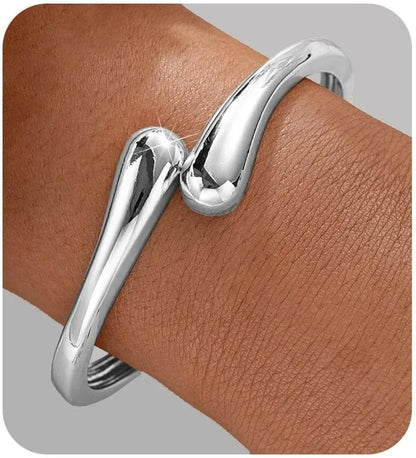 Gold Chunky Bangle Bracelet – Adjustable Twist Cuff for Women & Teens